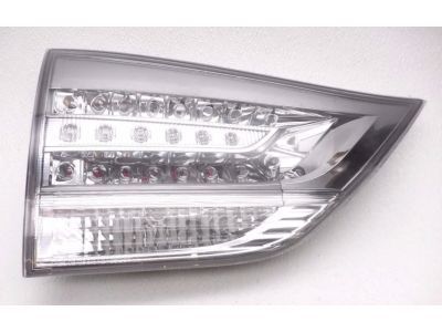 Toyota Sienna Back Up Light - 81590-08020
